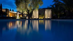 Piscine nuit Hotel La Dimora Saint-Florent Corse