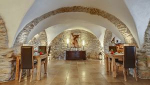 Salle de petit déjeuner de l'hôtel 4 étoiles à Saint-Florent